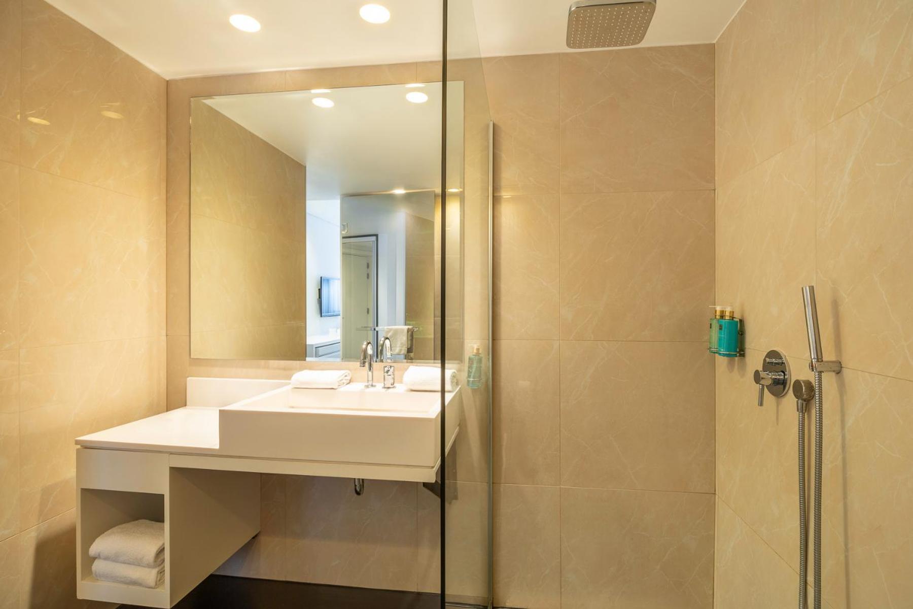 B-Aparthotel Regent Brussel Bagian luar foto