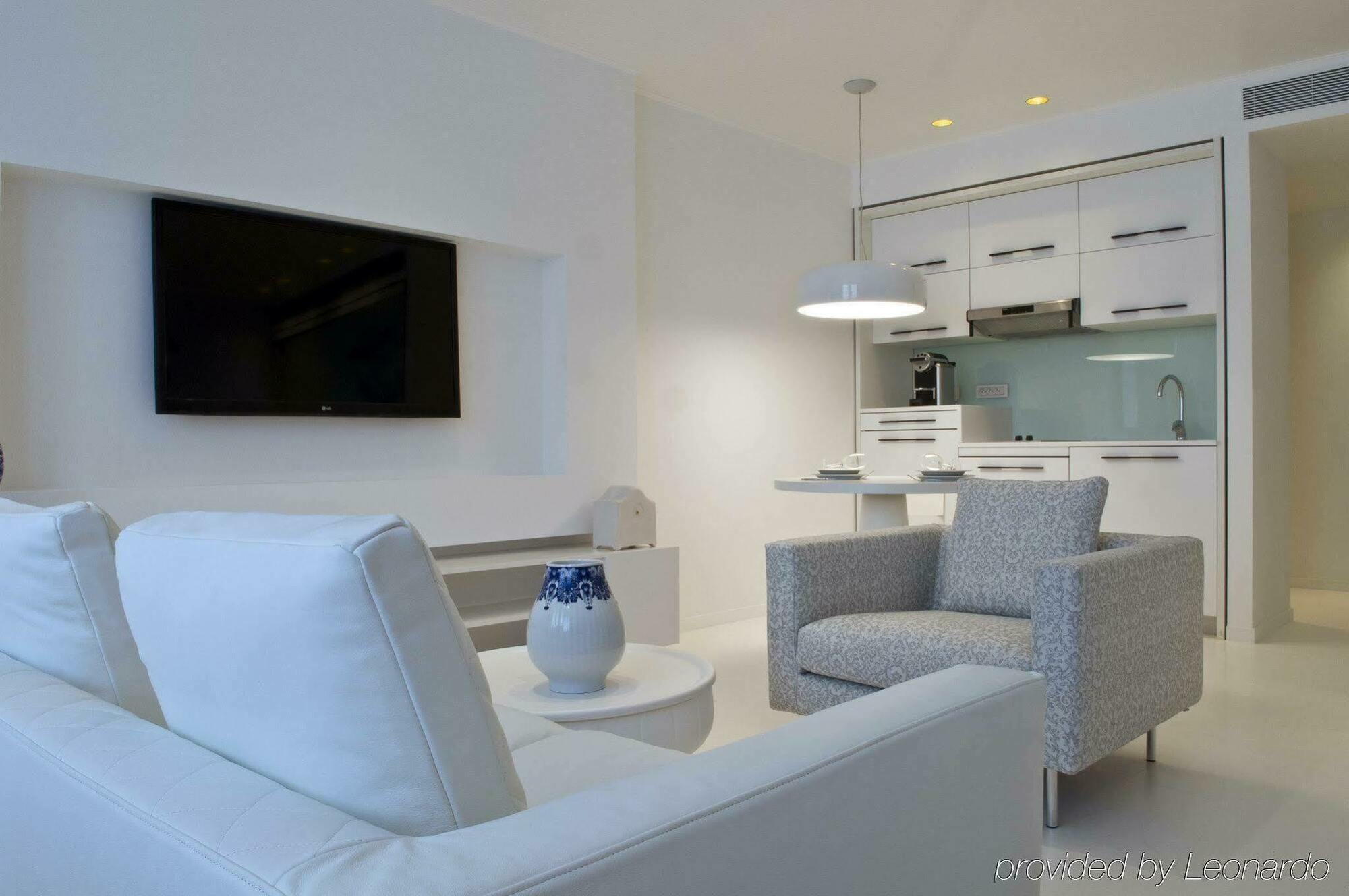 B-Aparthotel Regent Brussel Bagian luar foto